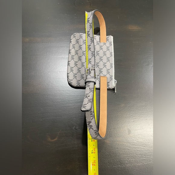 Michael Kors Grey Signature Logo Belt Fanny Pack - Picture 8 of 9